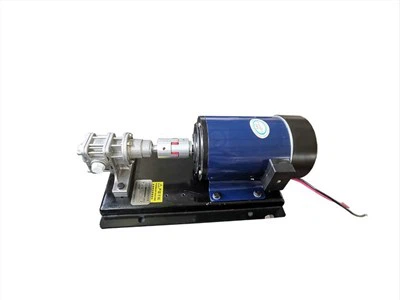 Speciale pomp voor slijphulp